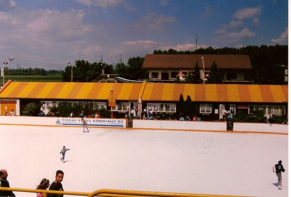 Egész napos gyermekrendezvény a TVK SZK-jában 1998